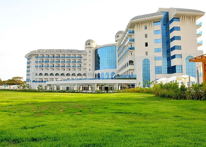 Water Side & SpaSpa Hotel